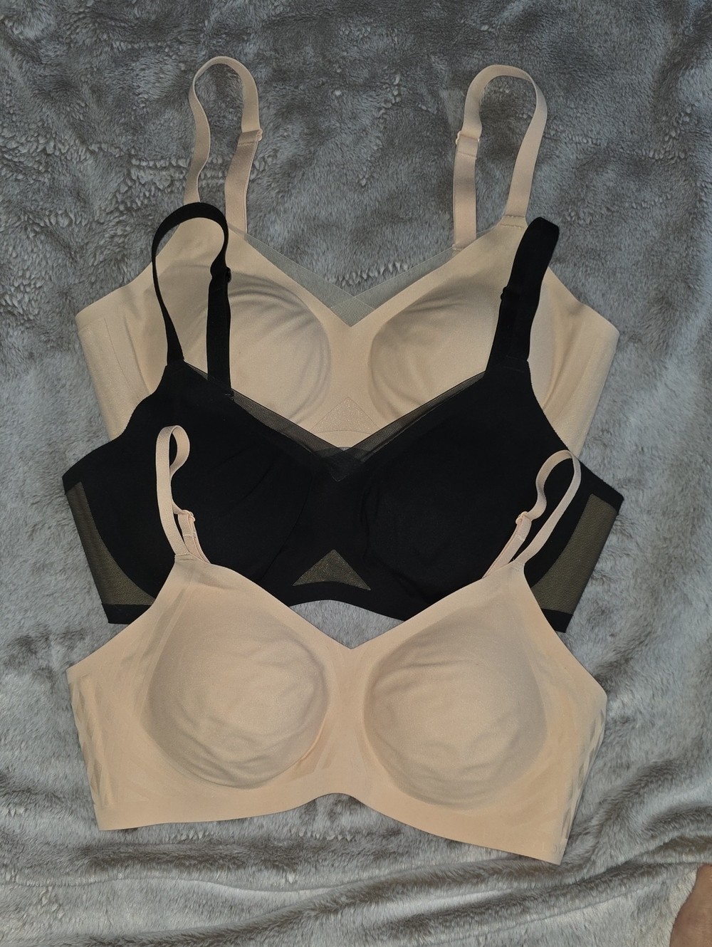 Honeylove Wireless Bras (3) Nude and Black 36B/C